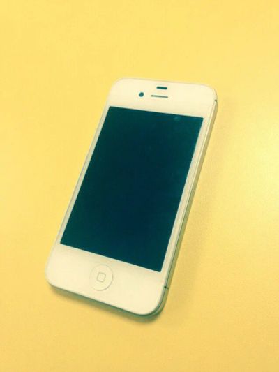 Лот: 5998284. Фото: 1. Iphone 4s (8gb) с Гарантией... Смартфоны