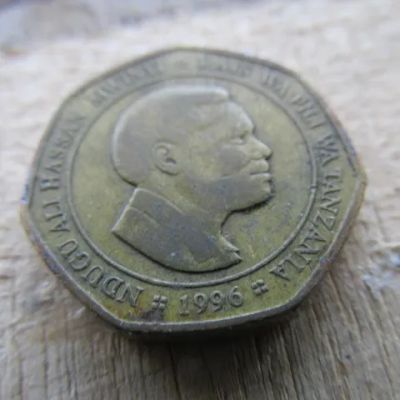 Лот: 25061675. Фото: 1. Монета 50 шиллинг Танзания 1996... Африка