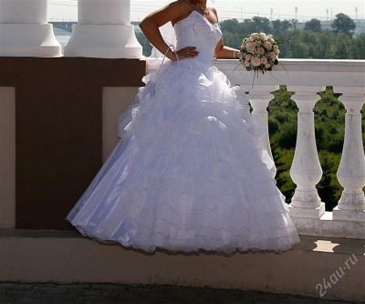 Лот: 910715. Фото: 1. Пышное Свадебное платье+сумочка... Другое (свадебная мода)