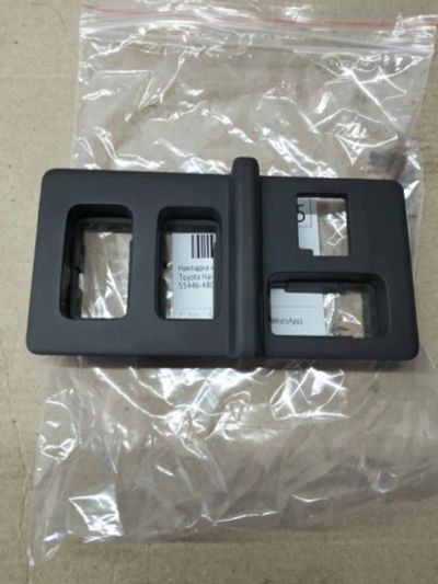 Лот: 21402439. Фото: 1. Накладка консоли Toyota Harrier... Двигатель и элементы двигателя