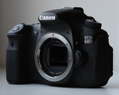 Лот: 19006947. Фото: 1. Canon 60D пробег маленький. в... Цифровые зеркальные