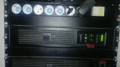 Лот: 13879974. Фото: 1. APC Smart UPS 1500 SUA1500RMI2U... ИБП, аккумуляторы для ИБП