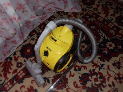 Лот: 14905464. Фото: 1. Пылесос Zanussi 1800W. Пылесосы, паровые швабры