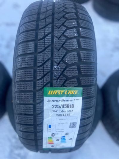 Лот: 24597783. Фото: 1. Зимняя резина 225/45 R-18 "Westlake... Шины