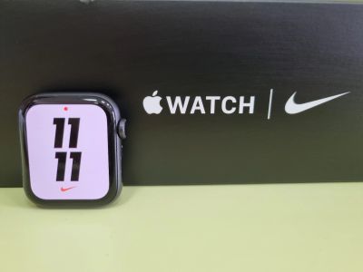 Лот: 19039818. Фото: 1. Apple Watch SE 44mm Nike гарантия... Смарт-часы, фитнес-браслеты, аксессуары