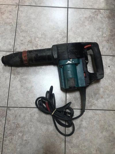 Лот: 23528843. Фото: 1. Отбойный молоток makita hm1202c... Электроинструмент