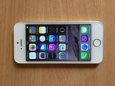 Лот: 5691137. Фото: 1. iPhone 5s 16GB Silver. Смартфоны