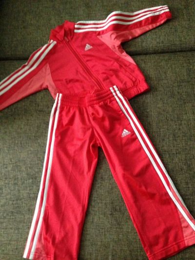 Лот: 3765513. Фото: 1. Спортивный костюм Adidas. Спортивная одежда