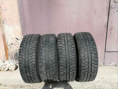 Лот: 19491260. Фото: 1. Шины шипованные Bridgestone 185... Шины