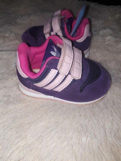 Лот: 12302279. Фото: 1. Кроссовки Adidas оригинал 19р. Кеды, кроссовки