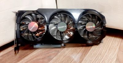 Лот: 18408289. Фото: 1. AMD Radeon R9 200 / HD 7900 Series. Видеокарты