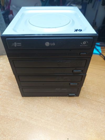 Лот: 25805908. Фото: 1. Привод DVD+RW, исправен, черный... Приводы CD, DVD, BR, FDD