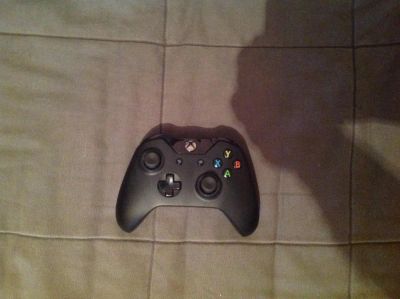 Лот: 6528143. Фото: 1. Джойстик XBOX ONE. Аксессуары для игровых приставок, консолей, геймпады
