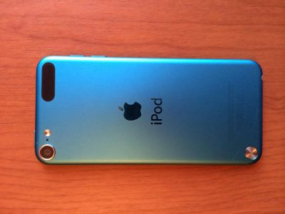 Лот: 4189940. Фото: 1. iPod Touch 5 64GB в отличном состоянии... Плееры