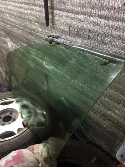 Лот: 15426287. Фото: 1. Перед. Левое стекло mazda 3, но... Кузов
