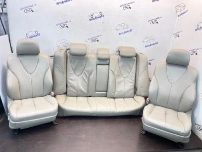 Лот: 25628902. Фото: 1. Сидения (комплект) Toyota Camry... Двигатель и элементы двигателя
