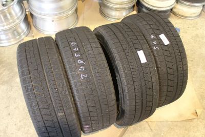 Лот: 14154424. Фото: 1. Зима Bridgestone Blizzak VRX R17... Шины