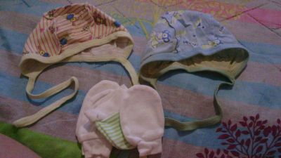 Лот: 12476261. Фото: 1. Чепчики одним лотом. Головные уборы