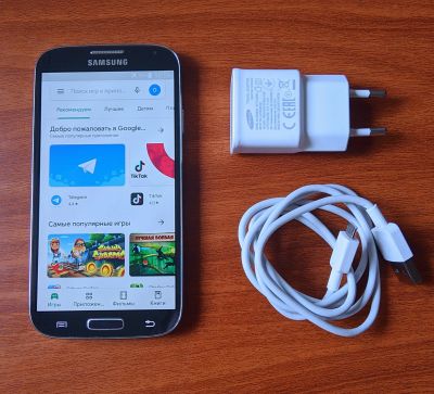 Лот: 18812840. Фото: 1. Смартфон Samsung Galaxy S4 в отличном... Смартфоны