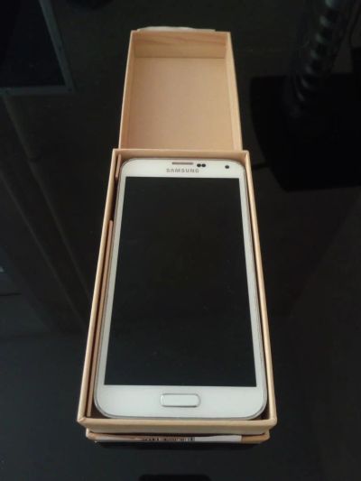 Лот: 10862308. Фото: 1. Samsung galaxy S5. Смартфоны