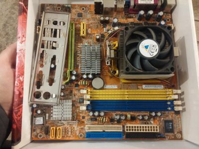 Лот: 9448345. Фото: 1. foxconn 6100M2MA-RS2H с проциком... Материнские платы