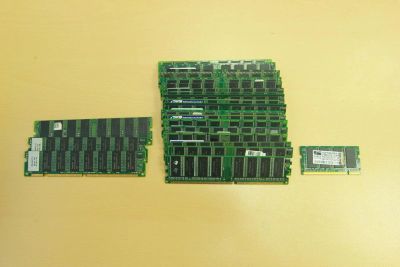 Лот: 8890588. Фото: 1. Кучка памяти DIMM, DDR, SO-DIMM... Оперативная память