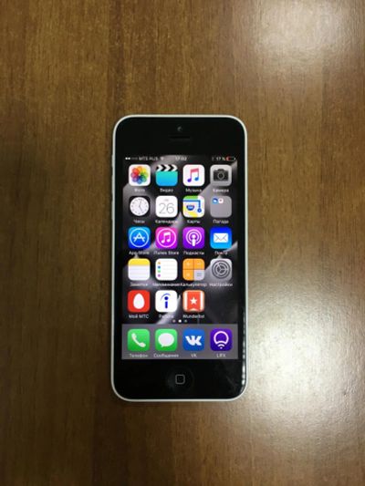 Лот: 8240653. Фото: 1. Apple iPhone 5c 16 Gb White РСТ. Смартфоны