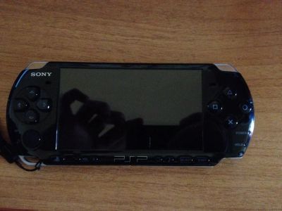Лот: 5624021. Фото: 1. Sony PSP 3000 Оригинал + карта... Игровые приставки, консоли