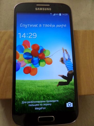 Лот: 4351500. Фото: 1. Samsung Galaxy S4 i9500, идеал. Смартфоны