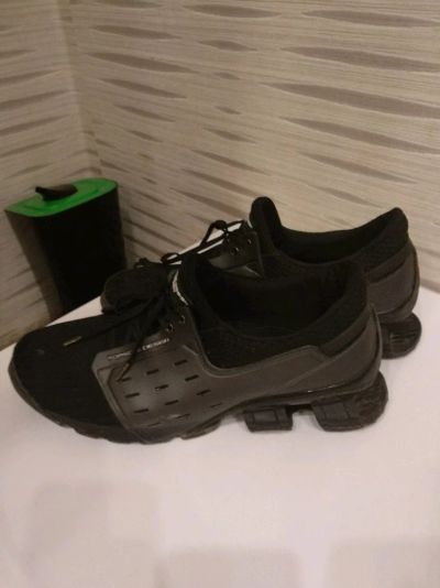 Лот: 10898654. Фото: 1. Кроссовки Adidas сломались. Кеды, кроссовки, слипоны