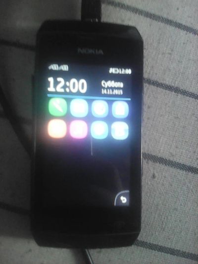 Лот: 6471901. Фото: 1. Nokia aha 305. Смартфоны