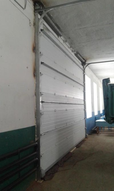Лот: 7787529. Фото: 1. ворота подъемные секционные. Ворота, заборы, шлагбаумы