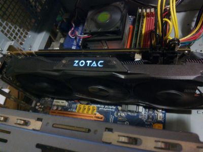 Лот: 12645910. Фото: 1. ZOTAC GeForce GTX 970 4GB AMP... Видеокарты