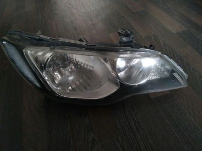 Лот: 10371354. Фото: 1. Фара правая Honda Civic 4D VIII. Оптика и освещение