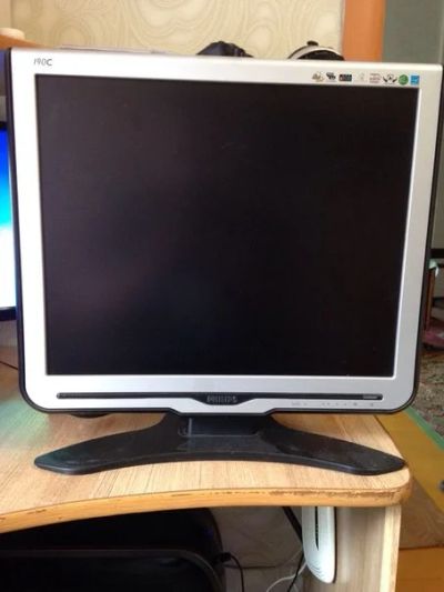 Лот: 4629903. Фото: 1. Монитор Philips 17. ЖК-мониторы