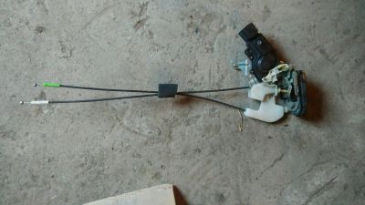 Лот: 7512577. Фото: 1. Замок задней правой двери Toyota... Кузов