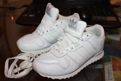 Лот: 5828534. Фото: 1. Кроссовки детские adidas 29 размер... Кеды, кроссовки