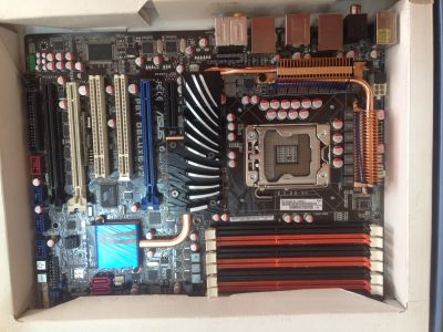 Лот: 9059782. Фото: 1. Материнская плата ASUS P6T Deluxe... Материнские платы