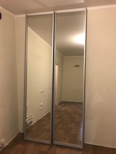 Лот: 15711592. Фото: 1. Двери зеркальные для гардеробной... Прихожие, гардеробные
