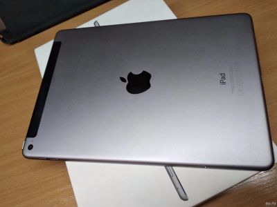 Лот: 13079150. Фото: 1. Ipad air2 64gb с сим картой. Планшеты