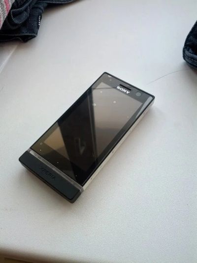 Лот: 3631077. Фото: 1. Sony Xperia U. Смартфоны