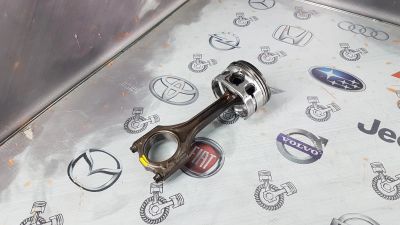 Лот: 23589221. Фото: 1. Поршень с шатуном BMW 5-Series... Двигатель и элементы двигателя