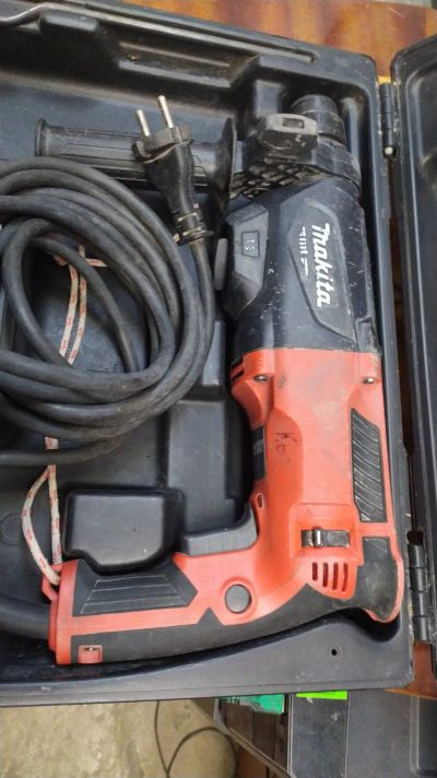 Лот: 22471546. Фото: 1. Перфоратор Makita M8701 (Г1979... Электроинструмент