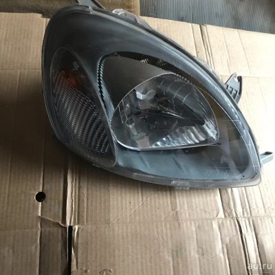 Лот: 13741247. Фото: 1. фара правая Toyota Yaris, Vitz. Оптика и освещение