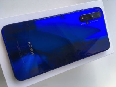 Лот: 15028600. Фото: 1. Продам honor 20 128gb новый!. Дисплеи, дисплейные модули, тачскрины