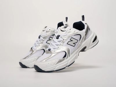 Лот: 25045799. Фото: 1. Кроссовки New Balance 530. Кеды, кроссовки, слипоны