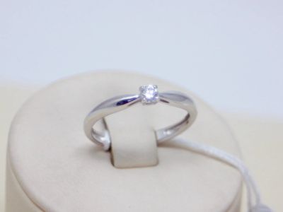Лот: 13574679. Фото: 1. ЗОЛОТОЕ КОЛЬЦО С БРИЛЛИАНТОМ 1... Кольца, перстни