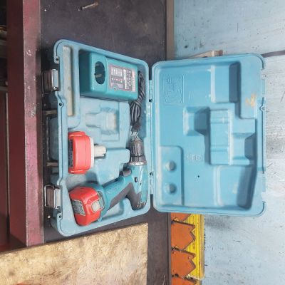 Лот: 17000578. Фото: 1. Шуруповерт makita. Электроинструмент