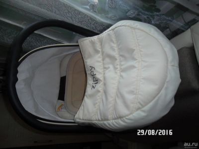 Лот: 8085647. Фото: 1. Автолюлька TUTIS ZIPPY с креплением... Детские автокресла