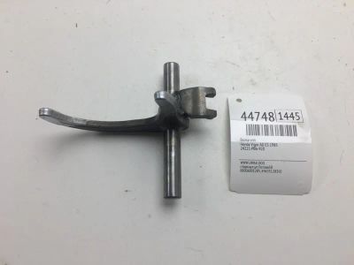Лот: 20391628. Фото: 1. Вилка КПП Honda Vigor 1985 24221PB6920... Трансмиссия